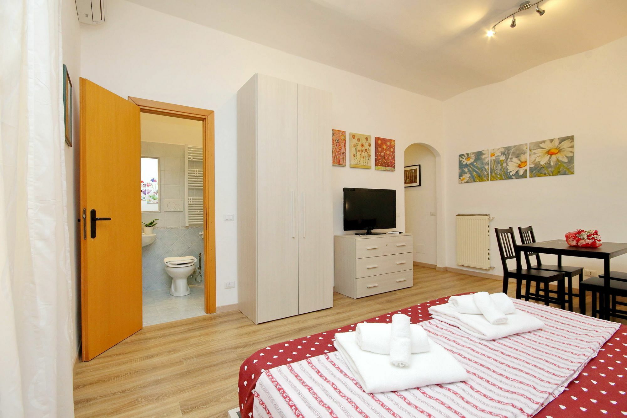 Holiday Rental San Lorenzo District Rome Bagian luar foto